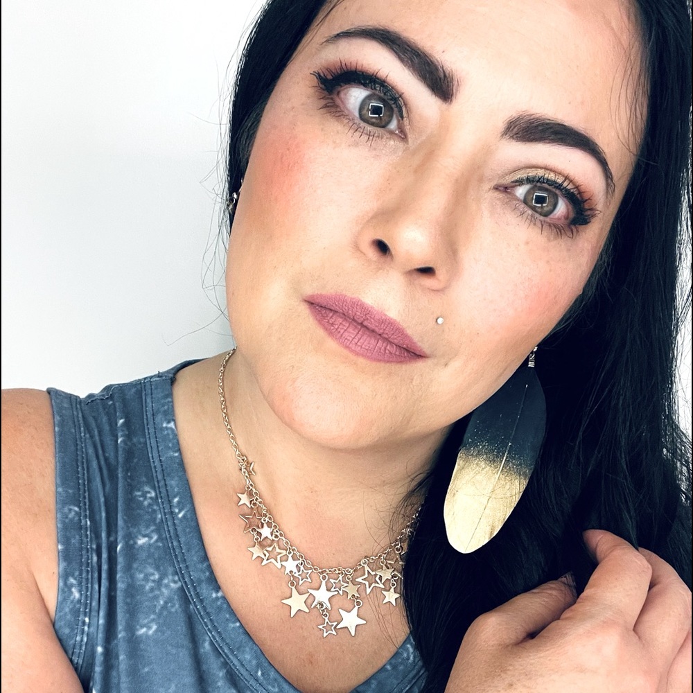Meet your Posher, Kristie R